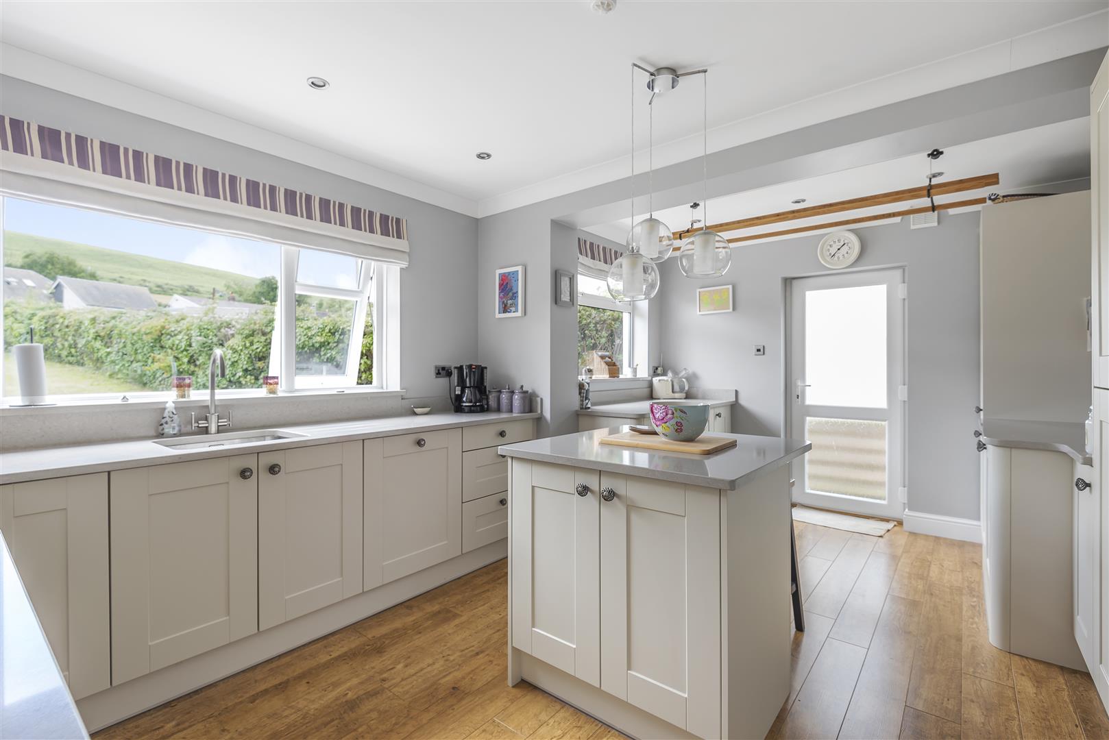 Llanmadoc, Gower, Swansea, SA3 1DE